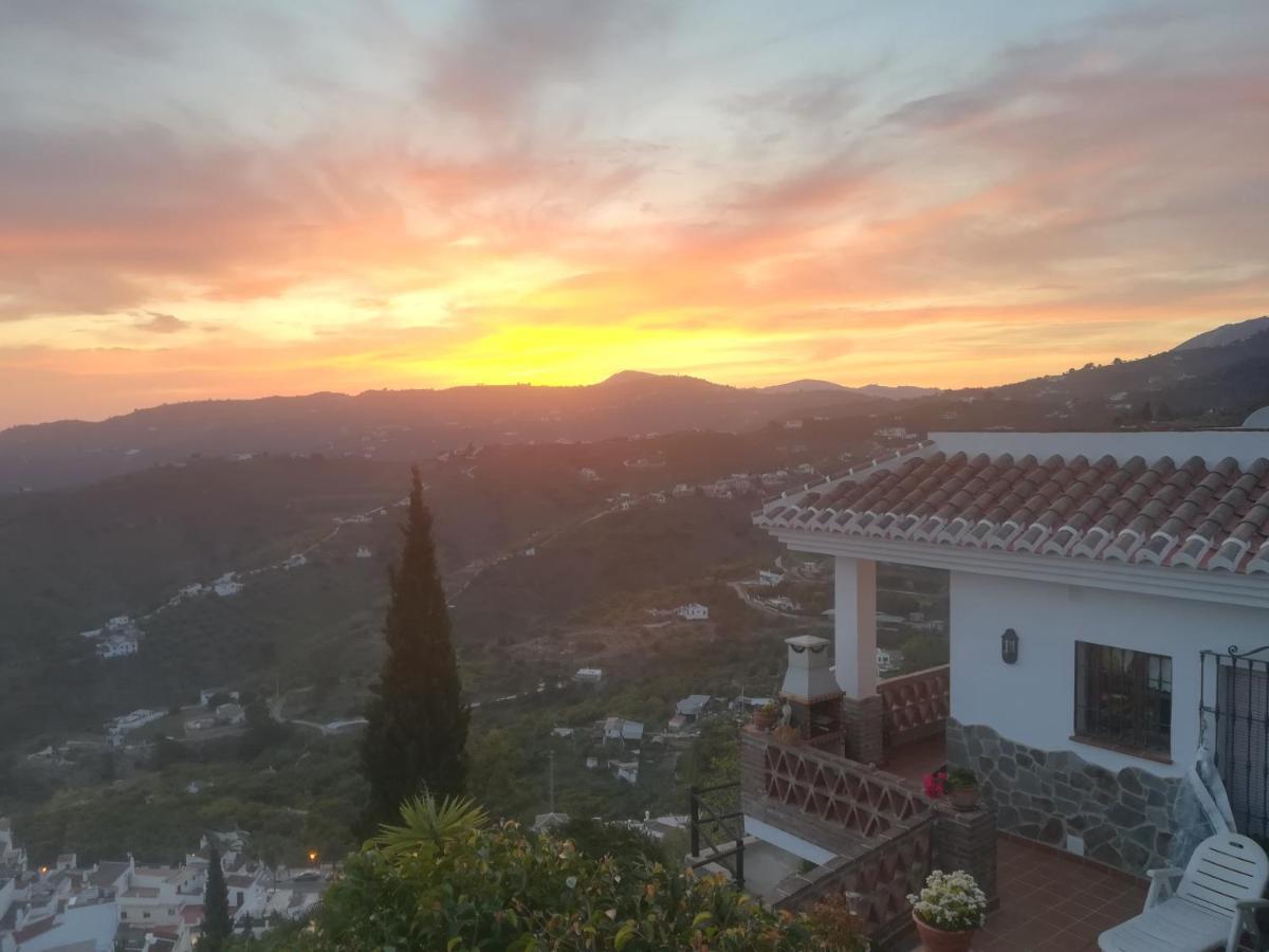 Casa Ana, Fantasticas Vistas A Frigiliana, El Mar Y La Montana Villa Bagian luar foto